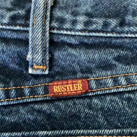NEW washed Rustler blue jeans 38x32 - Picture 2 of 5